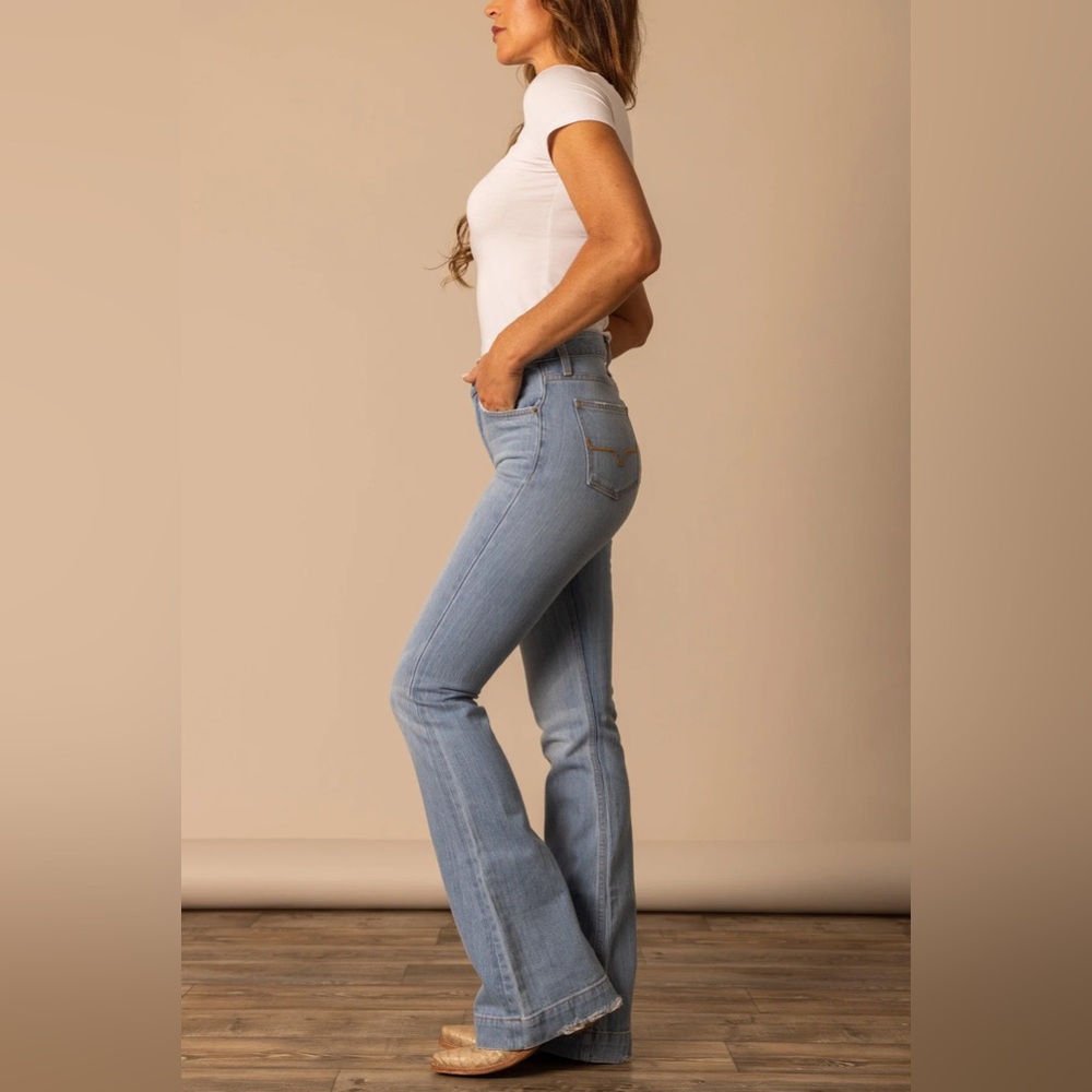 Classic Blue Flared Women's Jeans - Picture 4 of 15